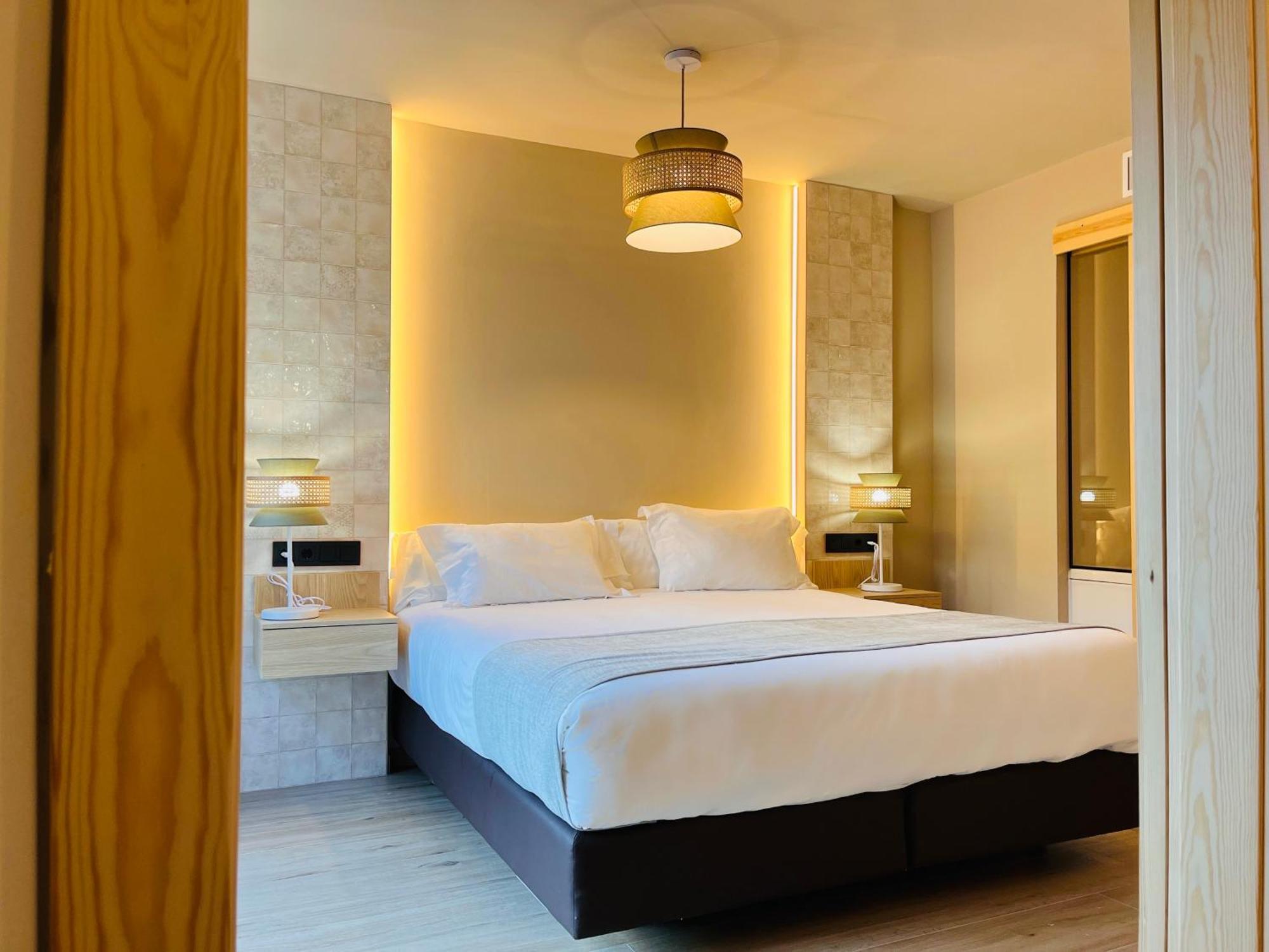 Hotel Boutique Mediodia & Apartments (Adults Only) ปลัน ภายนอก รูปภาพ